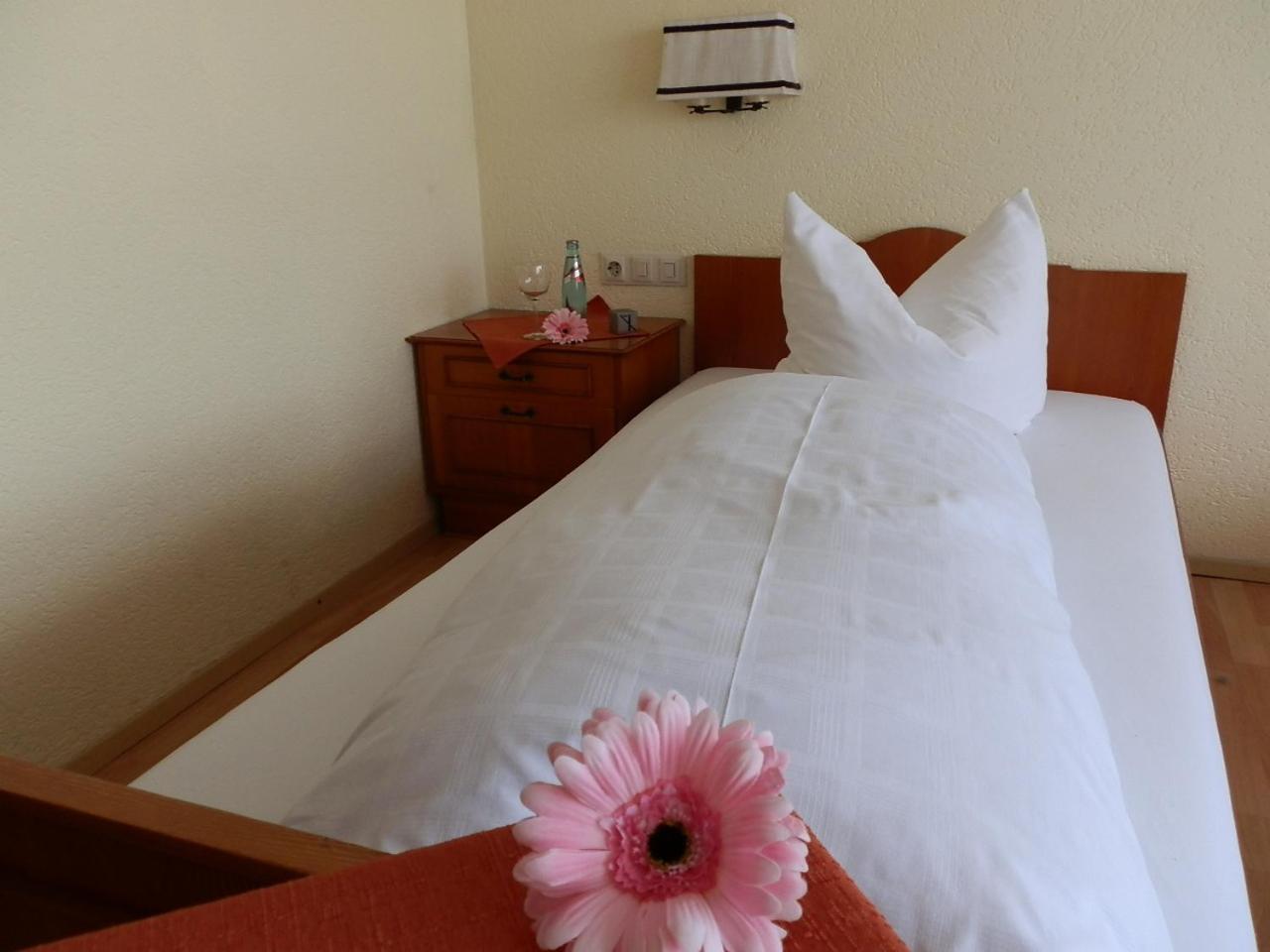 בלומברג Landhotel Loewen מראה חיצוני תמונה