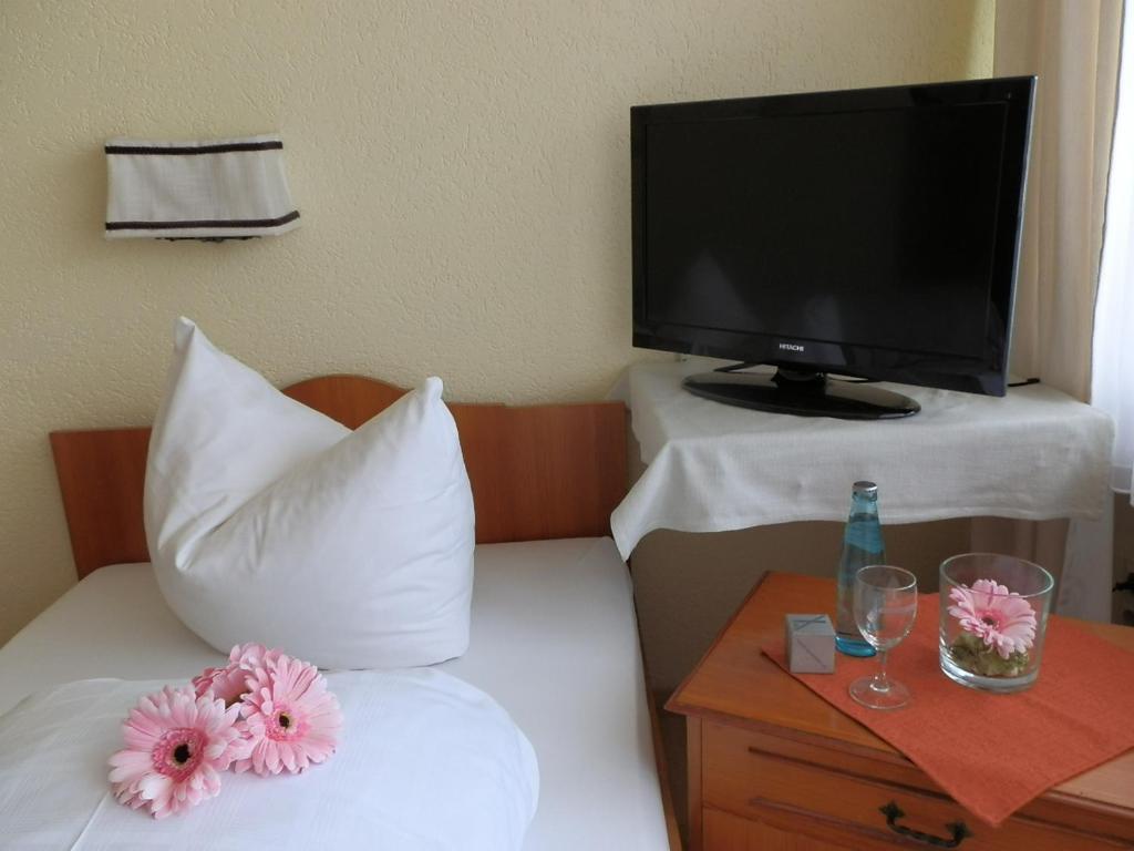 בלומברג Landhotel Loewen חדר תמונה